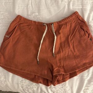 Vuori lounge Shorts